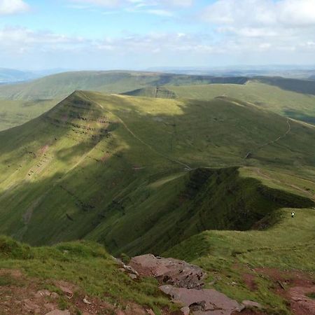 Вилла Mountain Views In The Heart Of Brecon Town Экстерьер фото
