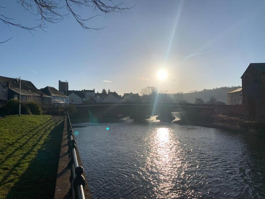 Вилла Mountain Views In The Heart Of Brecon Town Экстерьер фото