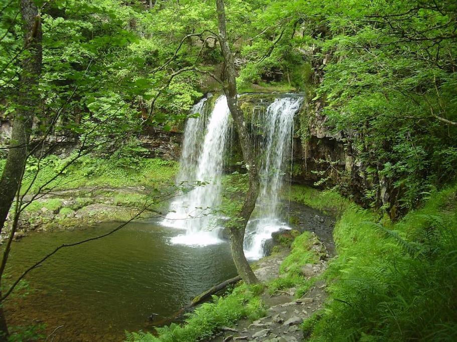 Вилла Mountain Views In The Heart Of Brecon Town Экстерьер фото